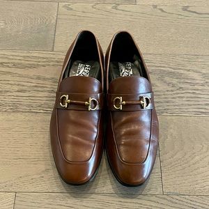 MOCCASIN WITH GANCINI ORNAMENT